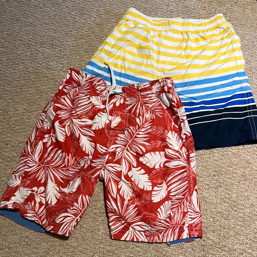 RUUM boys size 4 swim suits